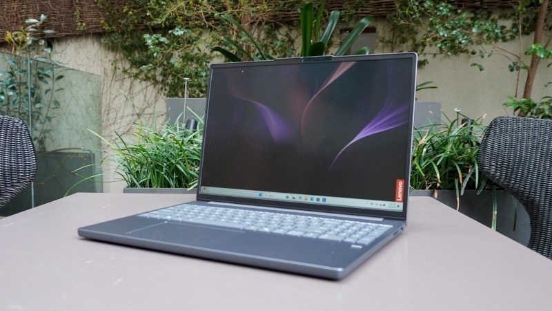 Lenovo IdeaPad Slim 3x - Giá rẻ nhưng hiệu năng vượt trội