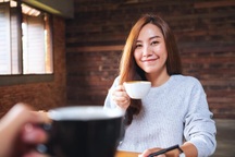 Đang "say nắng" cấp trên, tôi tỉnh ngộ nhờ ly cà phê không đường của bạn