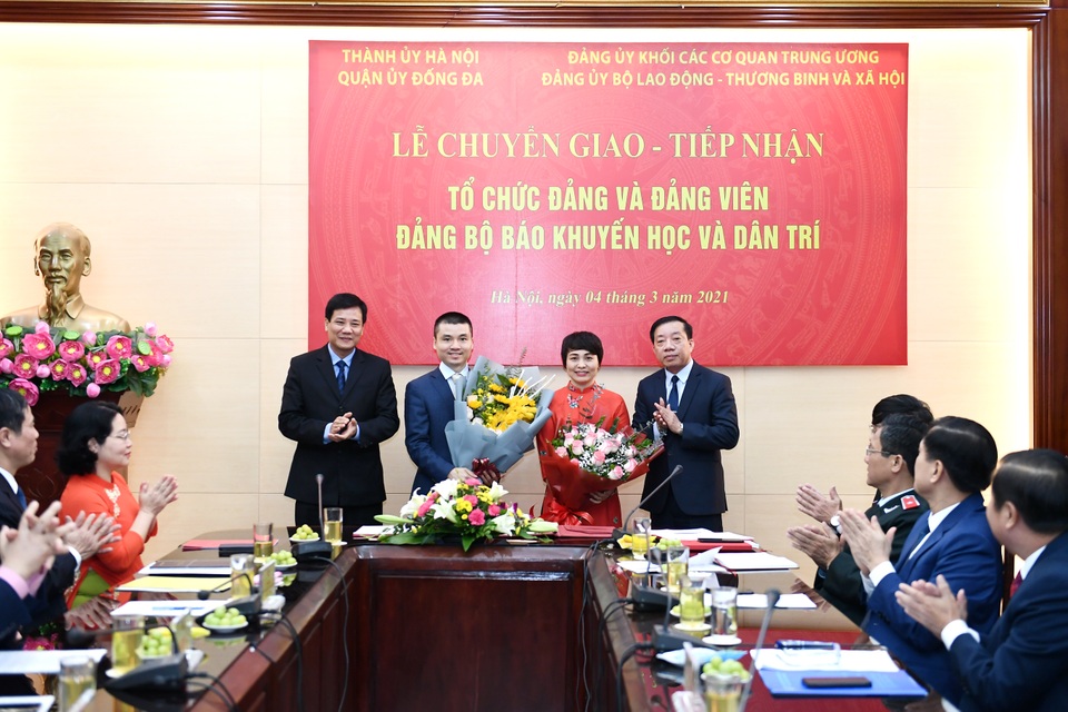 Đảng bộ Báo Khuyến học và Dân trí trực thuộc Đảng ủy Bộ LĐ-TBXH - 7 Đảng bộ Báo Khuyến học và Dân trí trực thuộc Đảng ủy Bộ LĐ-TBXH - 7