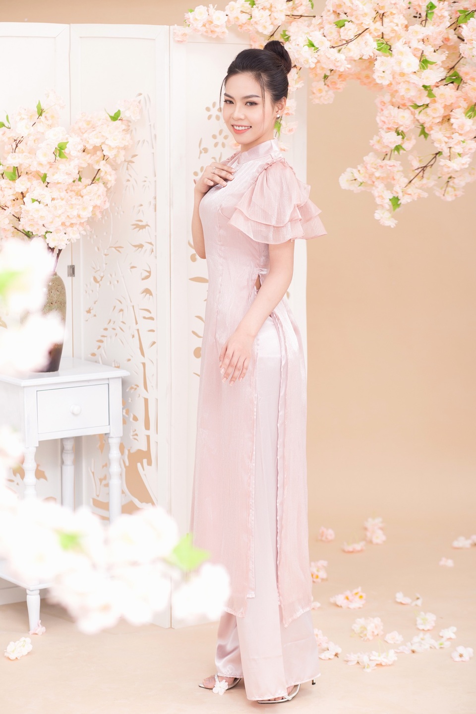 Á khôi Đặng Huỳnh Như: Giữ văn hóa Tết là điều quan trọng - 8 Á khôi Đặng Huỳnh Như: Giữ văn hóa Tết là điều quan trọng - 8