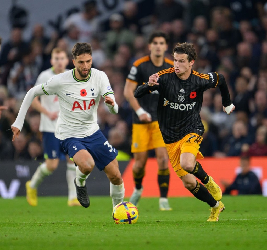 Liverpool tiếp tục hồi sinh, Tottenham ngược dòng ấn tượng - 1 Liverpool tiếp tục hồi sinh, Tottenham ngược dòng ấn tượng - 1