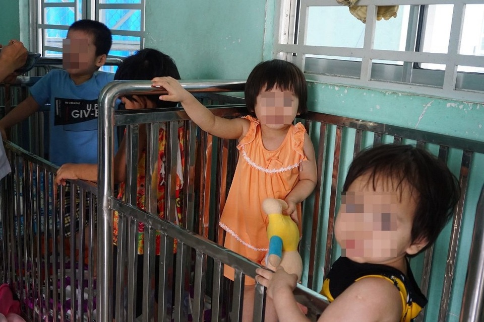 Người phụ nữ có 20 năm làm mẹ của những trẻ em khuyết tật - 2 Người phụ nữ có 20 năm làm mẹ của những trẻ em khuyết tật - 2