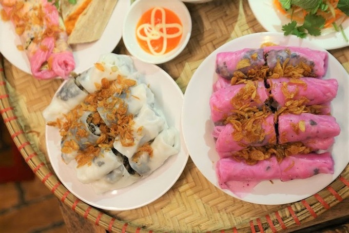 Bánh cuốn thanh long độc đáo nhất Hà Thành được làm như thế nào - Ảnh 10. Bánh cuốn thanh long độc đáo nhất Hà Thành được làm như thế nào - Ảnh 10.