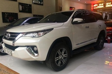 Hết thời mua ô tô đi chán bán lại vẫn có lãi?