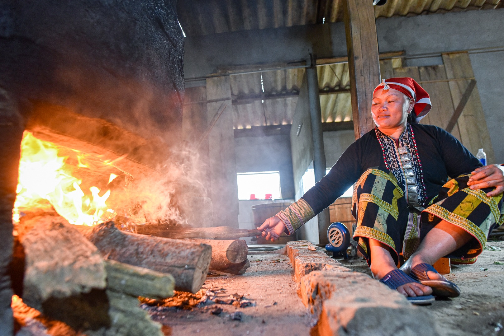 Băng rừng theo người Dao đỏ Sapa đi hái lá thuốc tắm thần dược - 26 Băng rừng theo người Dao đỏ Sapa đi hái lá thuốc tắm thần dược - 26