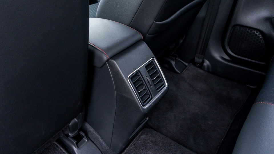 Đánh giá Honda City RS: Xe thể thao tiên phong trong phân khúc - 6 Đánh giá Honda City RS: Xe thể thao tiên phong trong phân khúc - 6