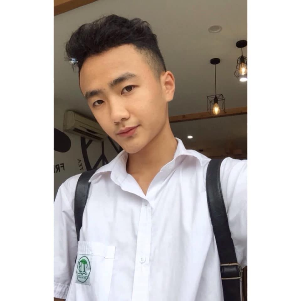 Nam sinh có màn “hoán đổi giới tính” khiến dân mạng thích thú - 1 Nam sinh có màn “hoán đổi giới tính” khiến dân mạng thích thú - 1