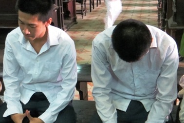 Dàn cảnh bắt cóc tống tiền, “đôi bạn cùng tiến” vào tù