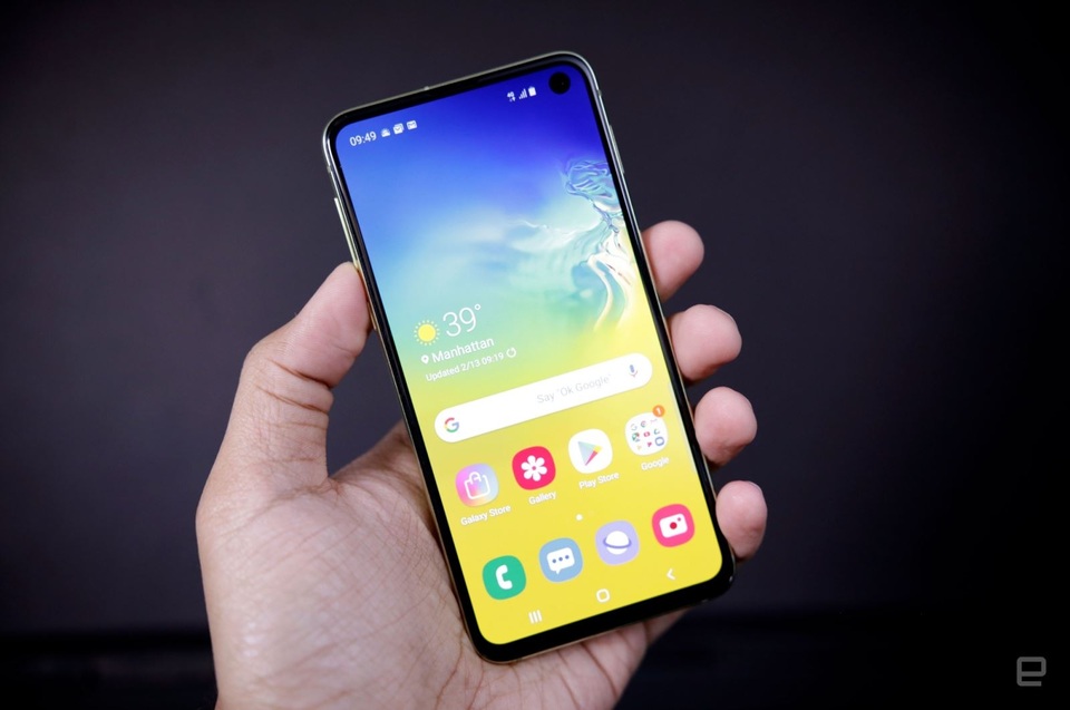 Những mẫu smartphone cận cao cấp đáng chú ý năm 2019 - 1 Những mẫu smartphone cận cao cấp đáng chú ý năm 2019 - 1