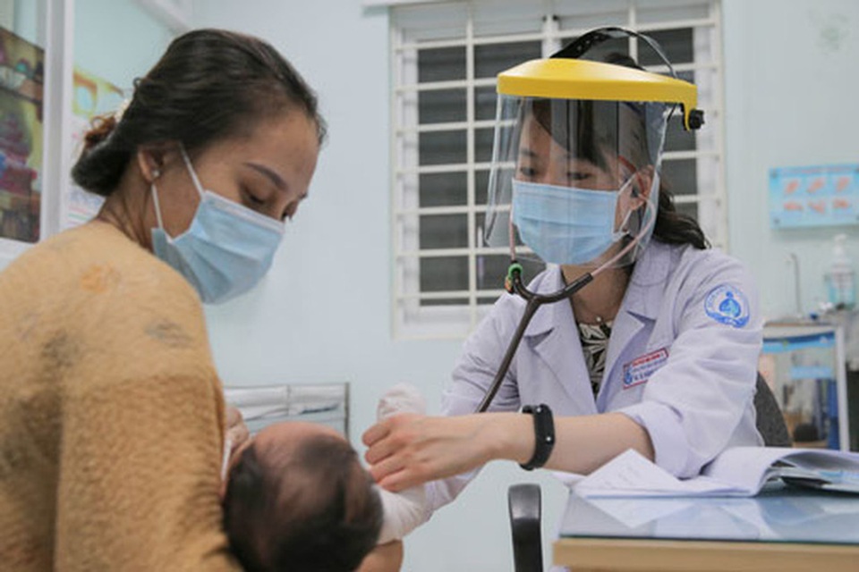 Đừng xem thường khi trẻ sốt - 1