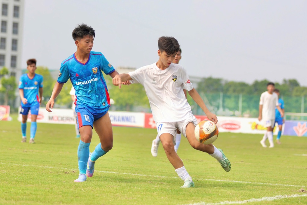 Xác định 8 đội bóng vào tứ kết giải U15 Quốc gia 2025 - 1