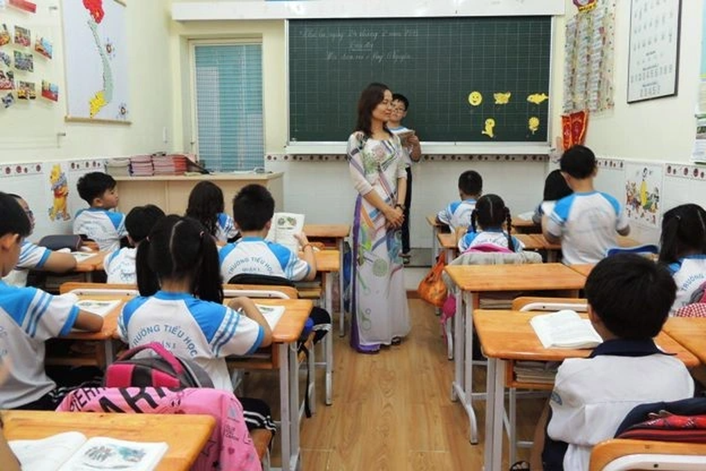 Cô giáo bị tố vì chiếc bảng đen và nỗi sợ... dạy học trò - 2