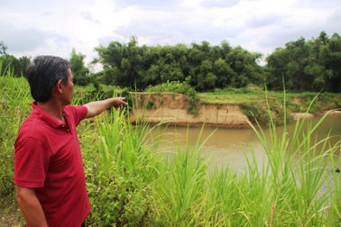 Thủy điện gây sạt lở đất sản xuất, người dân yêu cầu bồi thường