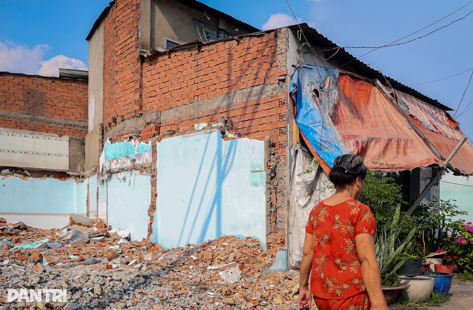 Dỡ bỏ 200 ngôi nhà để hoàn thiện nút giao vào cảng lớn nhất Việt Nam - 11 Dỡ bỏ 200 ngôi nhà để hoàn thiện nút giao vào cảng lớn nhất Việt Nam - 11