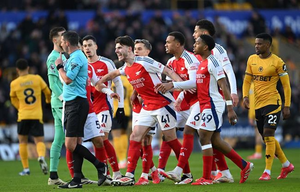 Sao trẻ Arsenal nhận thẻ đỏ rất khó hiểu, Ngoại hạng Anh phán xử ra sao? - 3 Sao trẻ Arsenal nhận thẻ đỏ rất khó hiểu, Ngoại hạng Anh phán xử ra sao? - 3