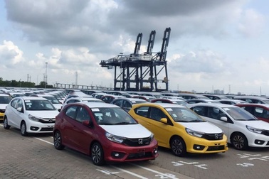 "Xe cỏ" vào cuộc chiến khốc liệt, người Việt vẫn phải mua xe đắt đỏ