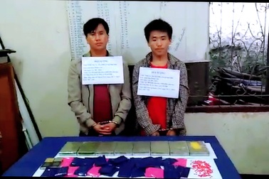 8 bánh heroin, 6000 viên ma túy tổng hợp suýt tuồn vào Việt Nam