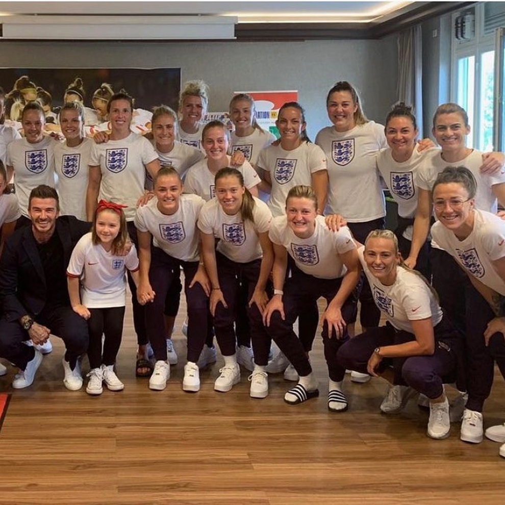 David Beckham tự hào vì cô con gái út Harper - 4 David Beckham tự hào vì cô con gái út Harper - 4