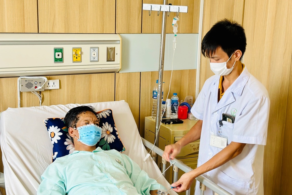 Chàng trai khép lại tuổi thanh xuân, hồi sinh 4 cuộc đời mới - 1