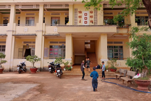 Một trường tiểu học "lạm thu" từ quỹ đóng góp của cha mẹ học sinh