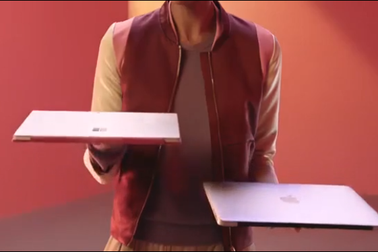Microsoft chê MacBook "chậm chạp, nặng nề, xấu xí" khi đặt cạnh với Surface Pro 4
