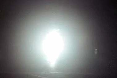 Tài xế gặp tai nạn vì xe ngược chiều "giương pha" gây lóa mắt