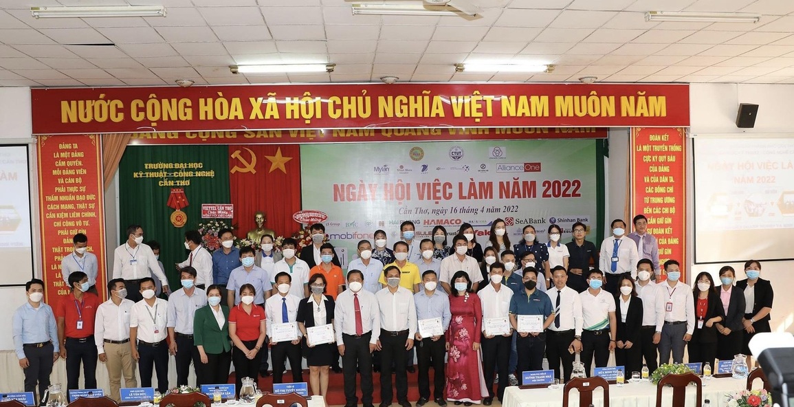 FundGo tài trợ học bổng, đẩy mạnh tìm kiếm các tài năng trẻ từ ghế nhà trường - 1 FundGo tài trợ học bổng, đẩy mạnh tìm kiếm các tài năng trẻ từ ghế nhà trường - 1