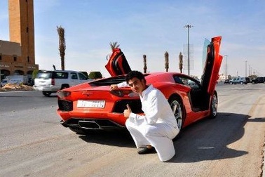 Chi thêm 71.000 USD để không phải “xếp hàng” mua siêu xe