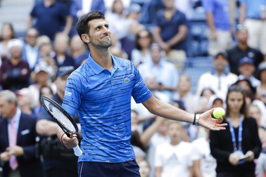 US Open 2019: Djokovic, Federer vượt qua thử thách đầu tiên