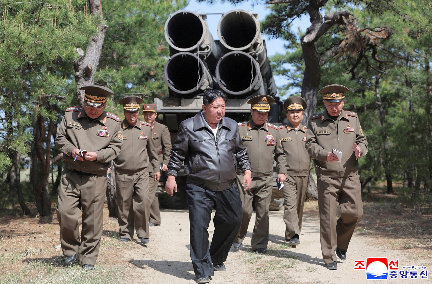 Ông Kim Jong-un: Lực lượng hạt nhân Triều Tiên sẵn sàng chiến đấu - 1