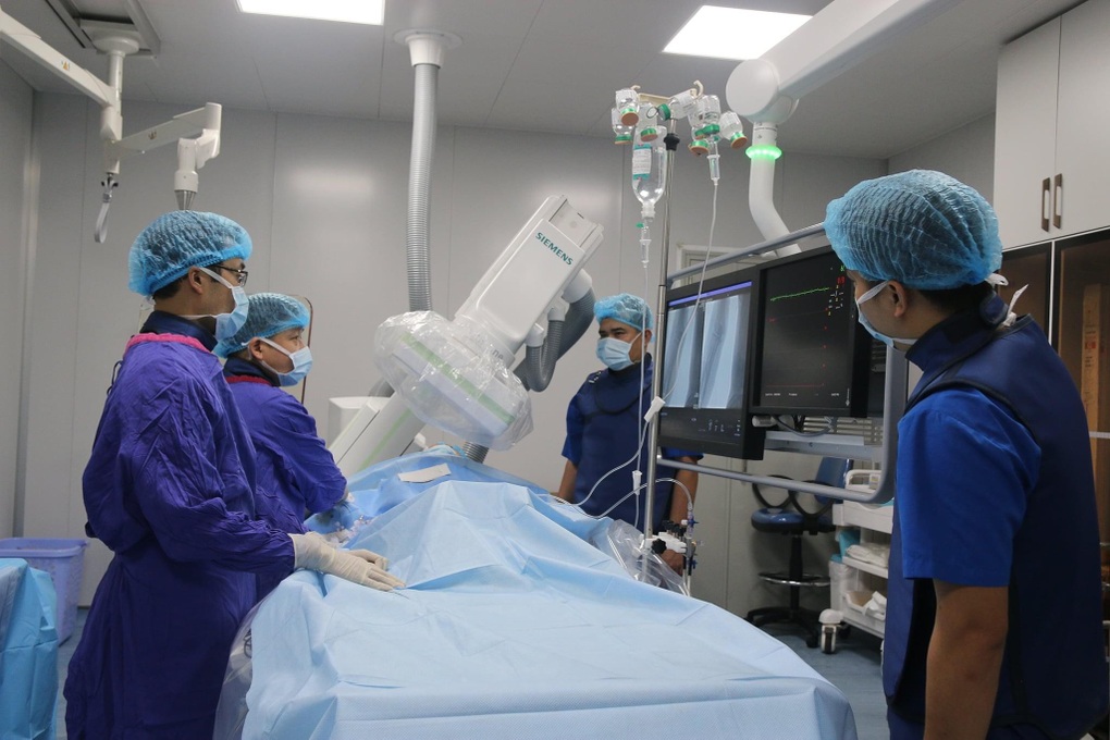 Ngày càng nhiều người trẻ mắc bệnh tim mạch, 25 tuổi đã bị nhồi máu cơ tim - 1 Ngày càng nhiều người trẻ mắc bệnh tim mạch, 25 tuổi đã bị nhồi máu cơ tim - 1