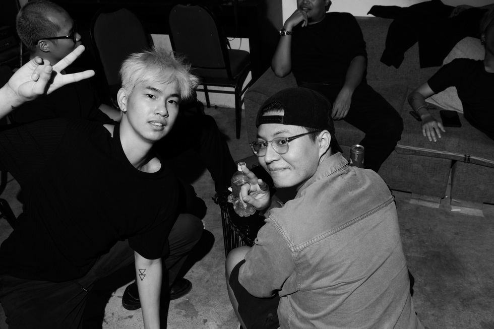 Nhà thiết kế đứng sau đề cử Grammy đầu tiên của Việt Nam là ai? - 8