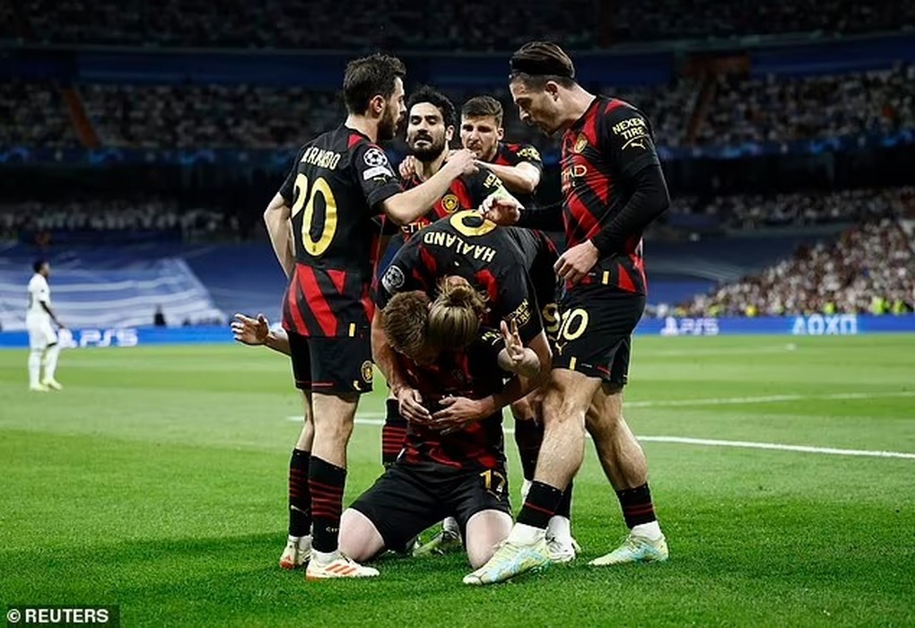 HLV Pep Guardiola nổi cáu sau trận hòa của Man City với Real Madrid - 1 HLV Pep Guardiola nổi cáu sau trận hòa của Man City với Real Madrid - 1