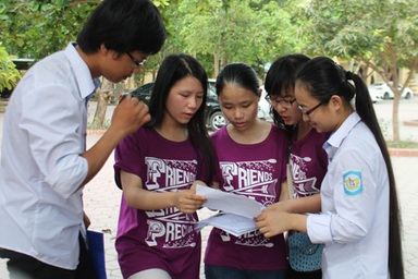 Đưa giàn khoan trái phép Hải Dương 981 vào đề thi thử đại học