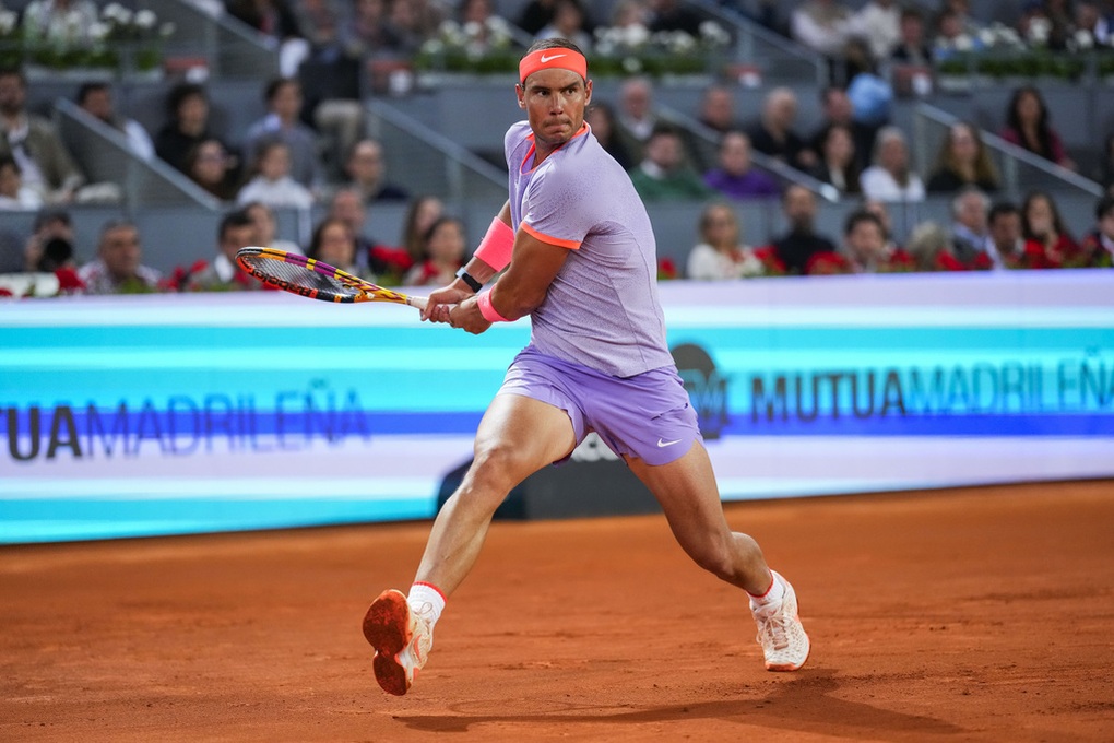 Nadal chiến thắng ngoạn mục trước De Minaur tại Madrid Open - 2 Nadal chiến thắng ngoạn mục trước De Minaur tại Madrid Open - 2