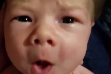 Hài hước khi bố lồng tiếng giọng hát cho con