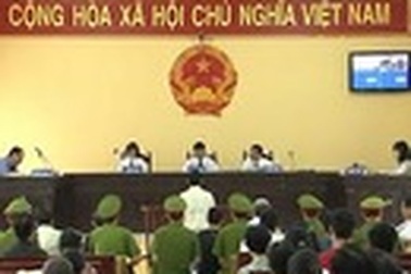 Hiếp dâm tập thể rồi cho bé gái uống thuốc ngừa thai