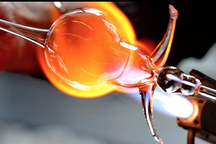 Giải mã nguồn gốc sức mạnh khó hiểu của thủy tinh