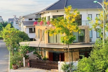 Choáng ngợp biệt thự trăm m2 hoa trái sum suê của mẹ đảm Hà Nội