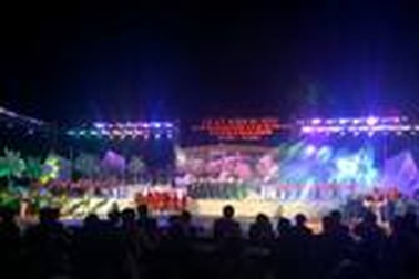 Kỷ niệm 60 năm Nam - Bắc một nhà