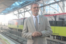 Đại sứ Pháp trải nghiệm đường sắt trên cao Nhổn - Ga Hà Nội