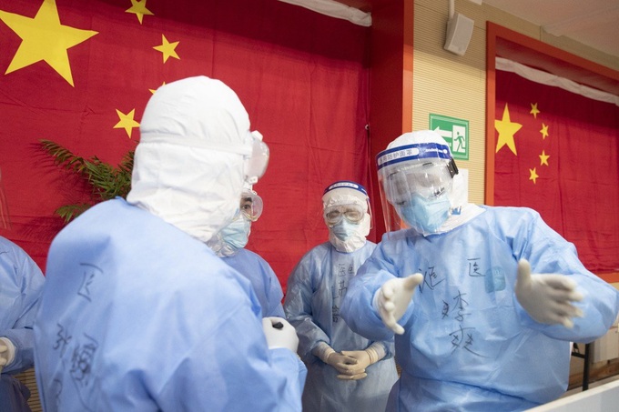 Trung Quốc báo cáo huyết tương của người từng nhiễm Covid-19 có thể chữa được virus - Ảnh 1. Trung Quốc báo cáo huyết tương của người từng nhiễm Covid-19 có thể chữa được virus - Ảnh 1.