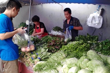 Đời sống hiện đại, đàn ông Việt đi chợ nhiều hơn trước