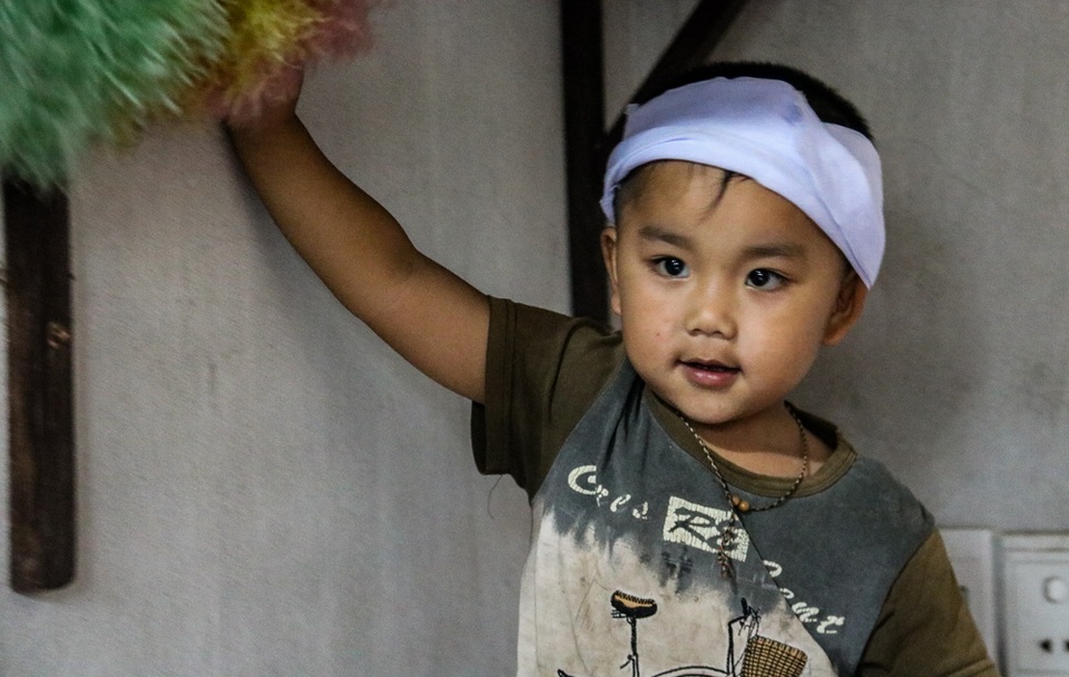 Người vợ bệnh tật nuôi 3 con thơ được bạn đọc giúp đỡ hơn 83 triệu đồng - 2 Người vợ bệnh tật nuôi 3 con thơ được bạn đọc giúp đỡ hơn 83 triệu đồng - 2