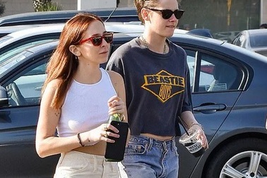 Kristen Stewart ngày càng nam tính và hạnh phúc bên bạn gái