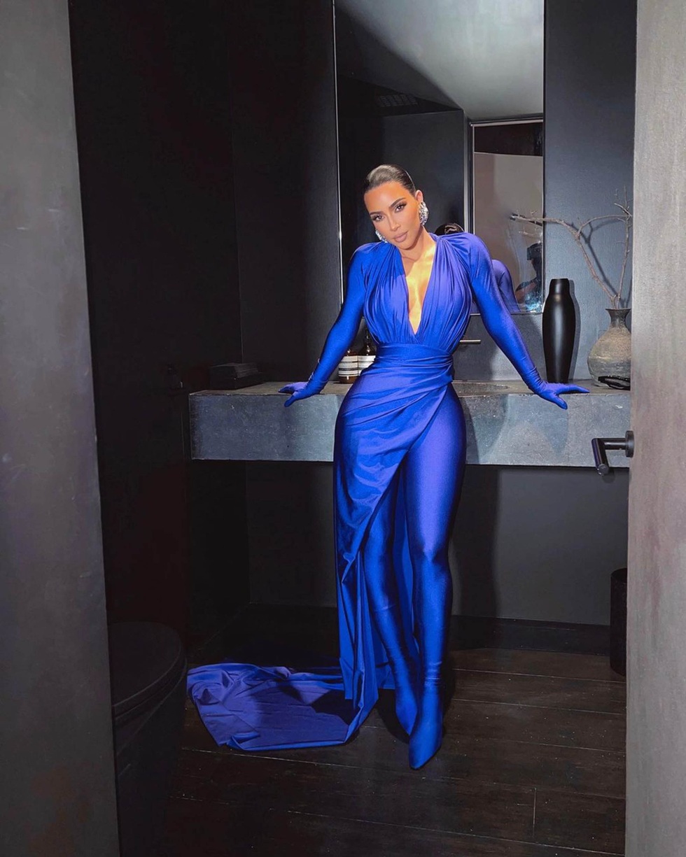 Kim Kardashian thi đỗ kỳ thi sơ cấp ngành luật sau... 3 lần thi trượt - 2 Kim Kardashian thi đỗ kỳ thi sơ cấp ngành luật sau... 3 lần thi trượt - 2