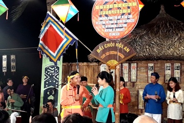 Đêm phố cổ: Thương hiệu du lịch Hội An