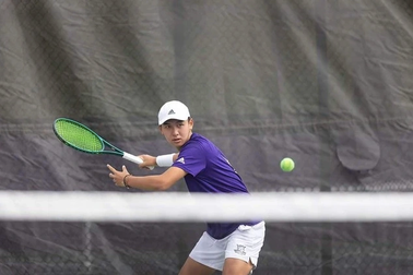 Tuyển thủ quốc gia Đinh Viết Tuấn Minh tham dự giải quần vợt đẳng cấp cao