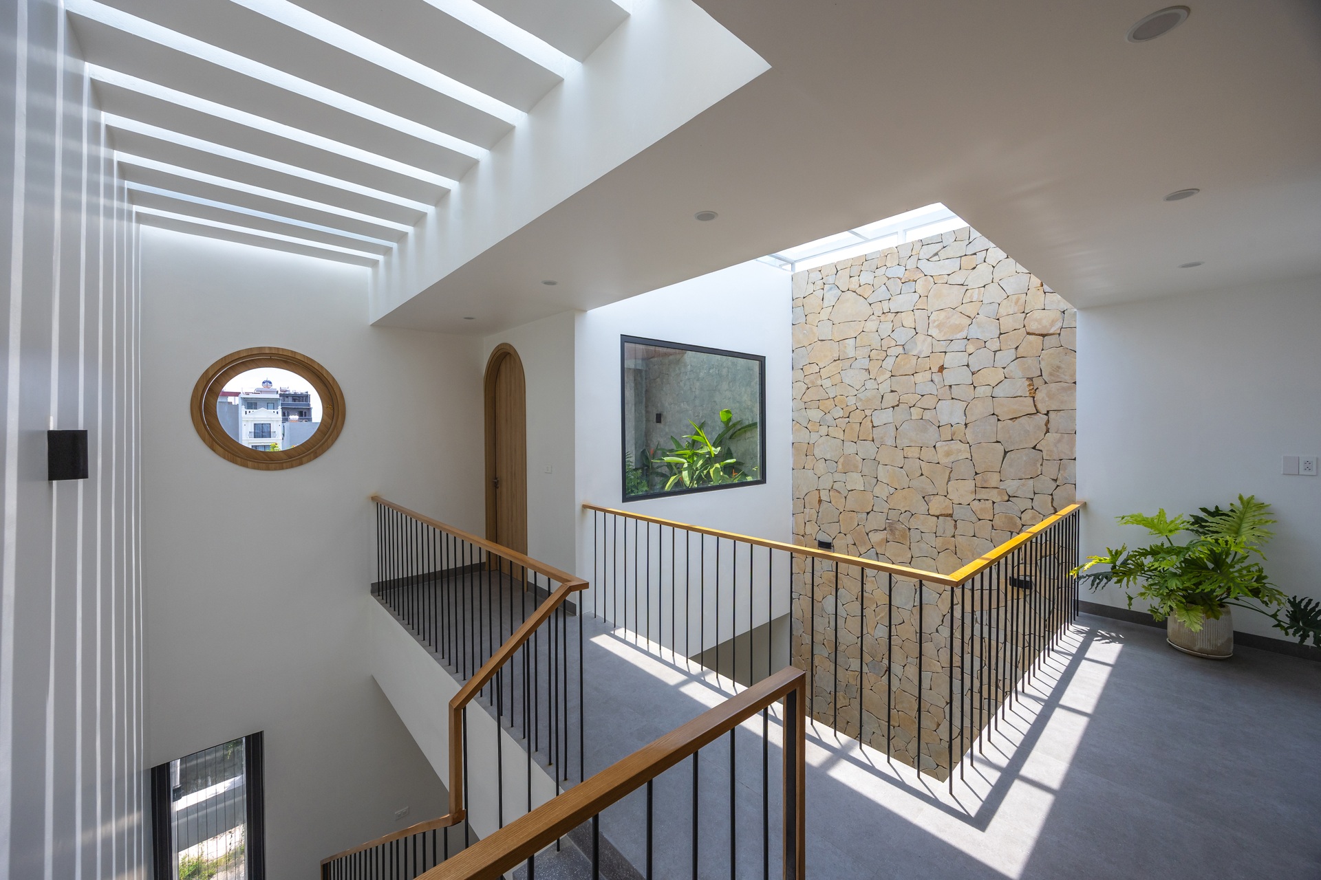 Nhà 90m2 của gia đình ở Hà Nội gắn kết thiên nhiên nhờ thiết kế lạ - 12 Nhà 90m2 của gia đình ở Hà Nội gắn kết thiên nhiên nhờ thiết kế lạ - 12
