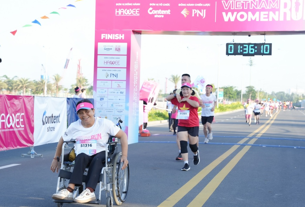 PNJ und Vietnam Women Run 2025 verbreiten die Botschaft „Schön leben“ in der Gemeinschaft – 4 PNJ cùng Vietnam Women Run 2025 lan tỏa thông điệp “Sống đẹp” tới cộng đồng - 4
